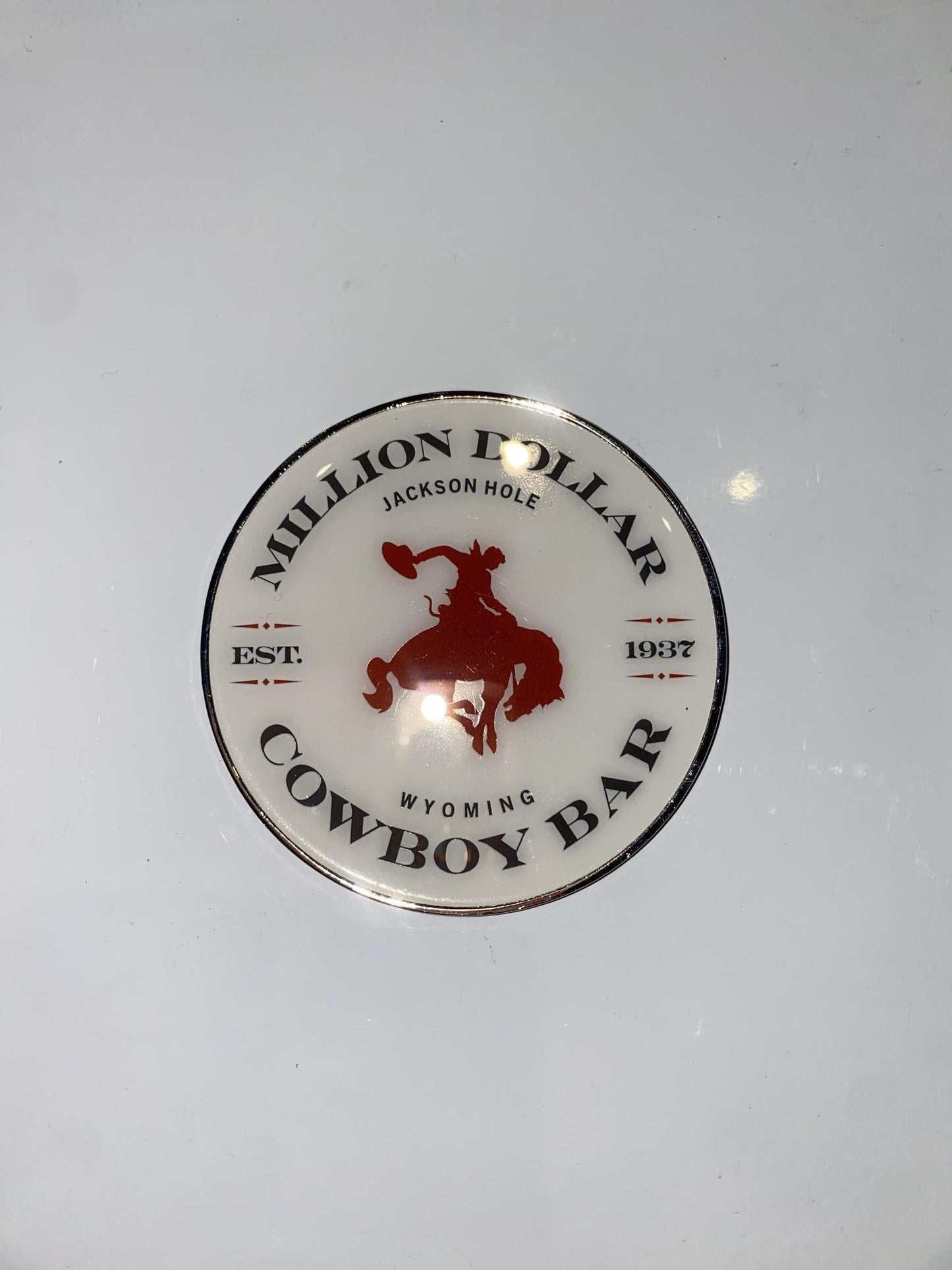 Round Magnet Beige with Red Logo